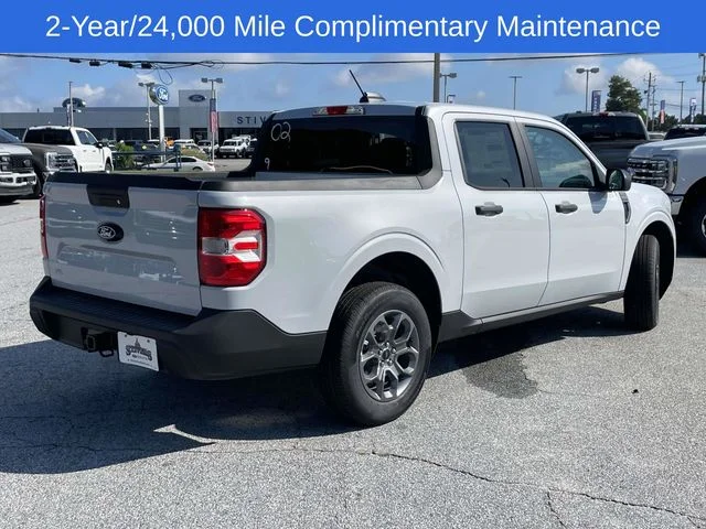 New 2026 White Ford XLT image 3