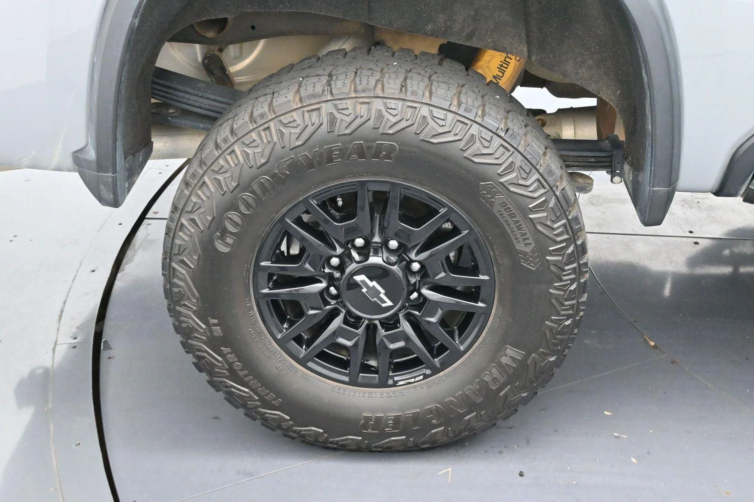Used 2025 Slate Gray Metallic Chevrolet ZR2 image 34