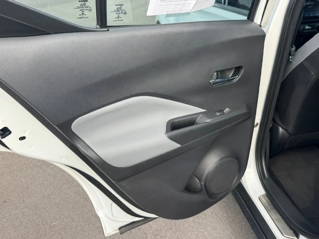 Used 2021 White Nissan SR image 14