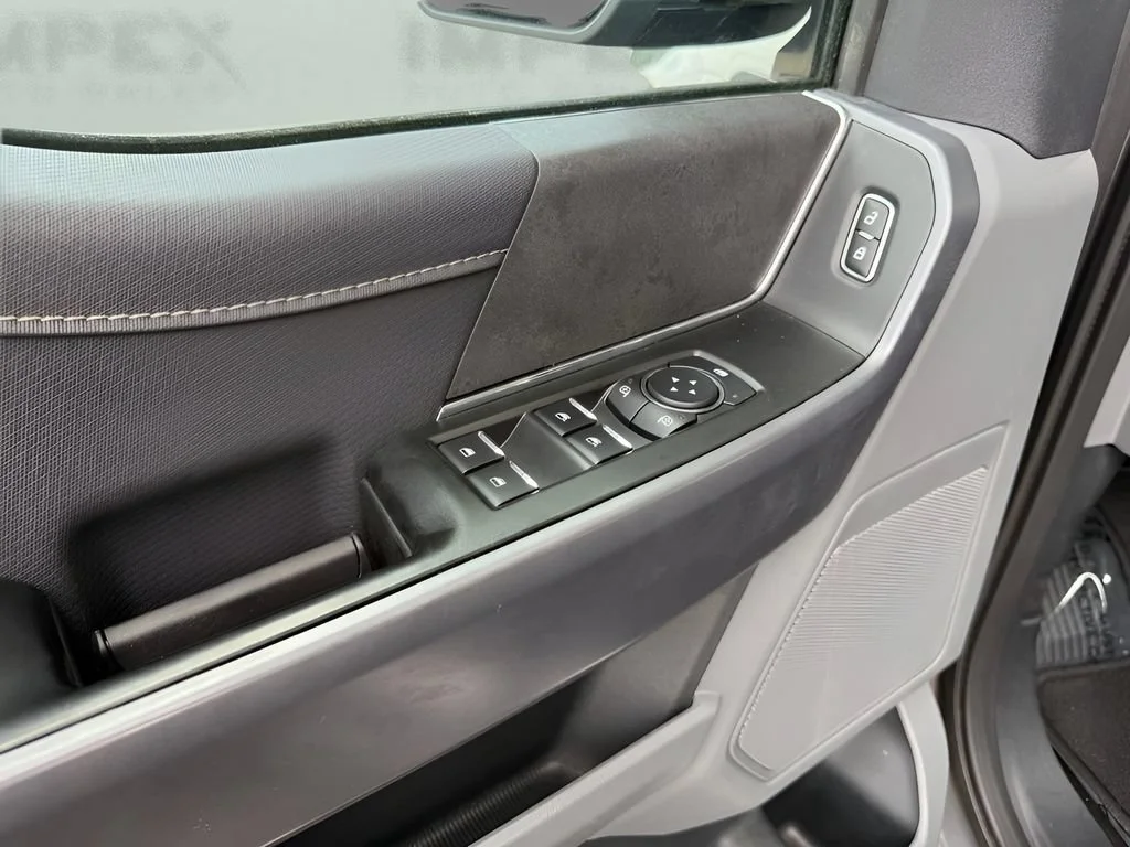 Used 2025 White Ford XLT image 18