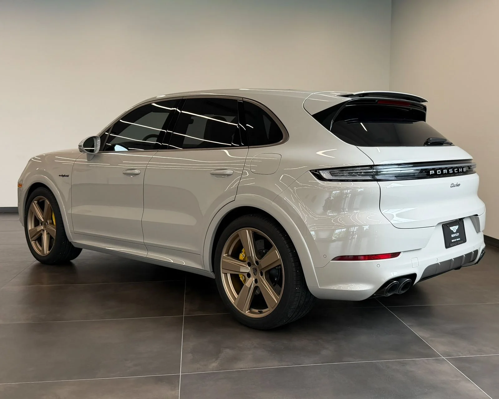 Used 2025 White Porsche Turbo image 7