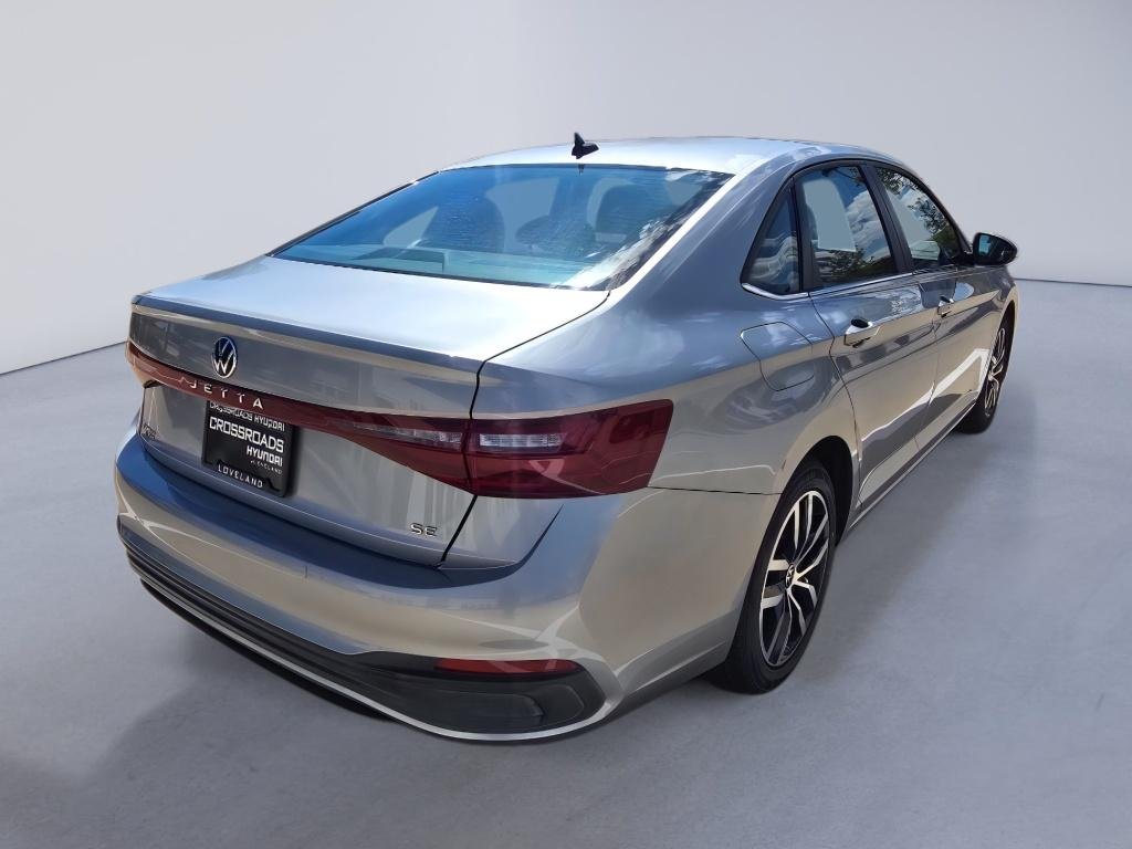 Used 2025 Gray Volkswagen SE image 5