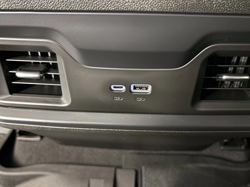 Used 2023 SUMMIT WHITE Chevrolet RST image 33