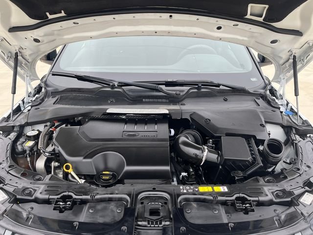 Certified Used 2023 White Land Rover R-Dynamic SE image 19