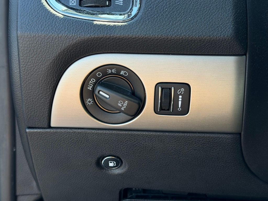 Used 2017 Gray Dodge R/T image 21