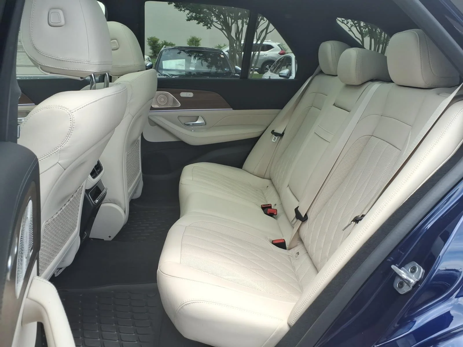 New 2026 Twilight Blue Metallic Mercedes-Benz AMG® GLE 63 S image 20