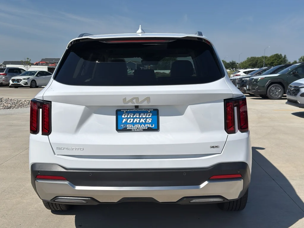 Used 2026 WHITE Kia S image 8