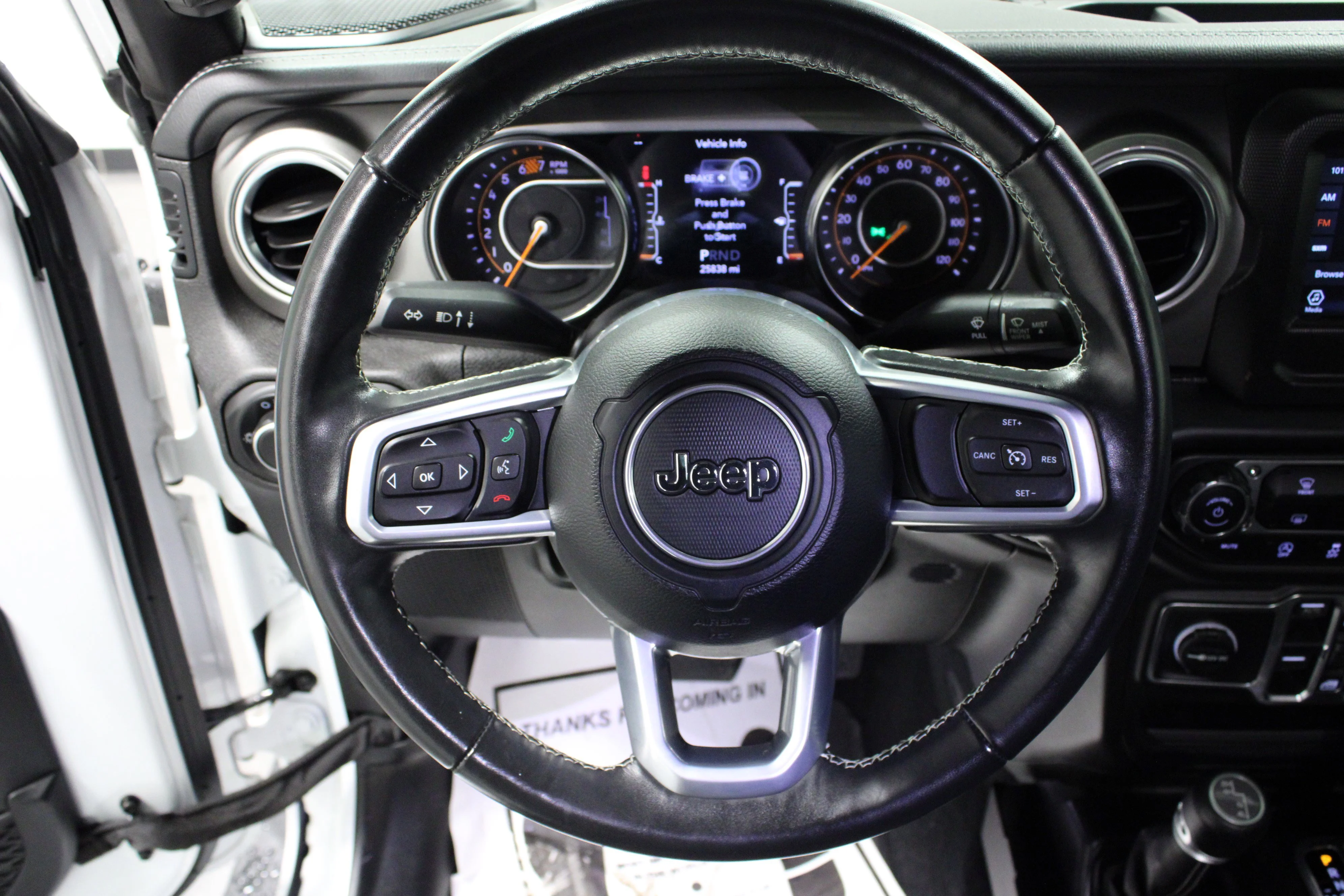 Used 2019 Bright White Clearcoat Jeep Sahara image 17