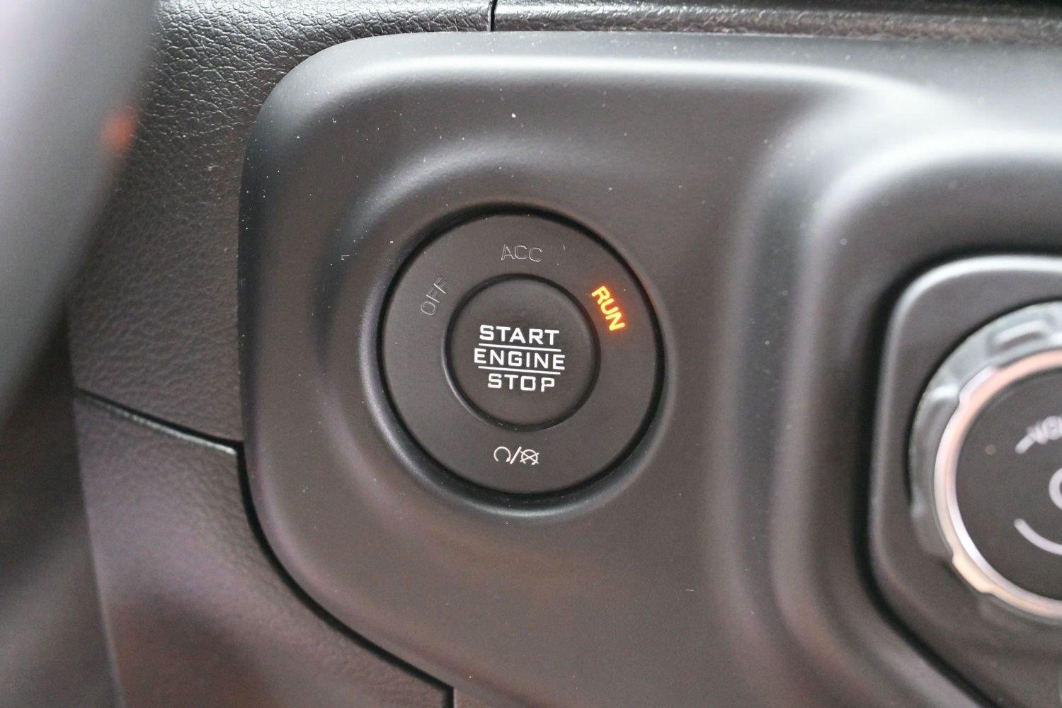 Used 2021 Firecracker Red Clearcoat Jeep Rubicon image 25