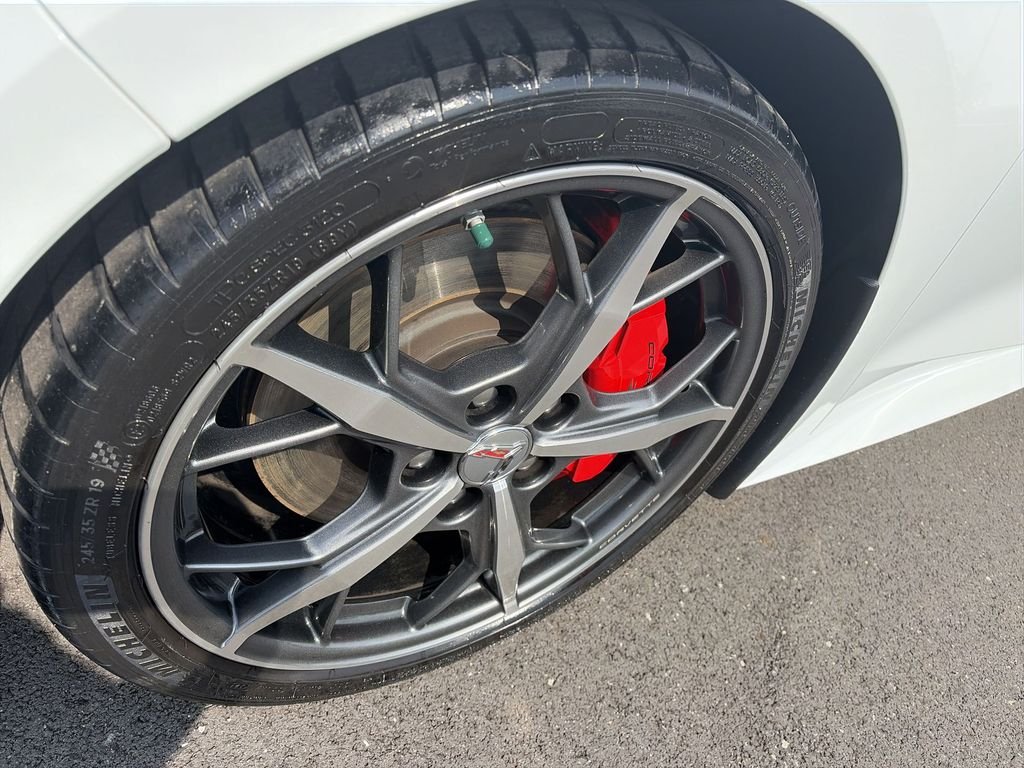 Used 2020 White Chevrolet Stingray image 10