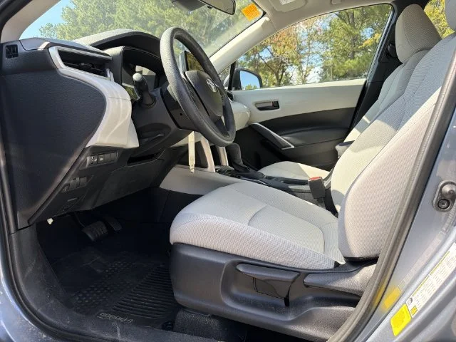 Used 2024  Toyota L image 12