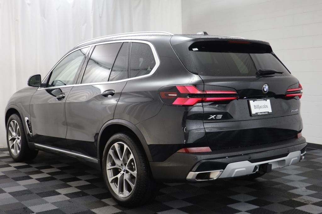 Certified Used 2026 Black Sapphire Metallic BMW xDrive40i image 14