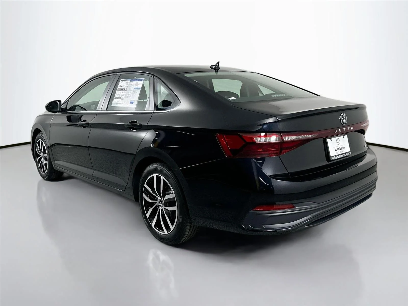2025 Volkswagen Jetta SE - Photo 6