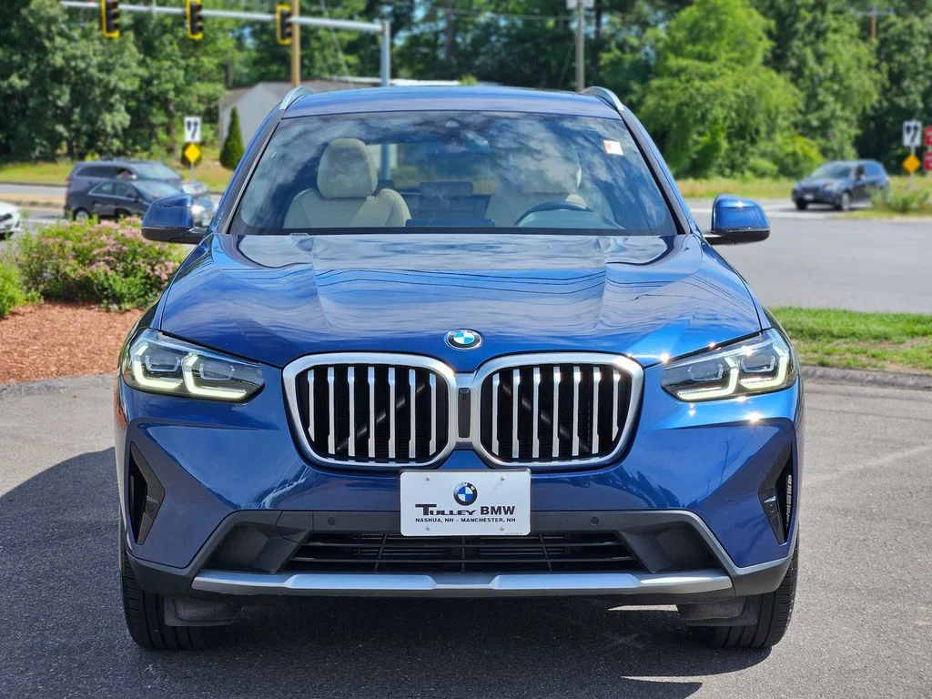 Used 2023 Phytonic Blue Metallic BMW xDrive30i image 2