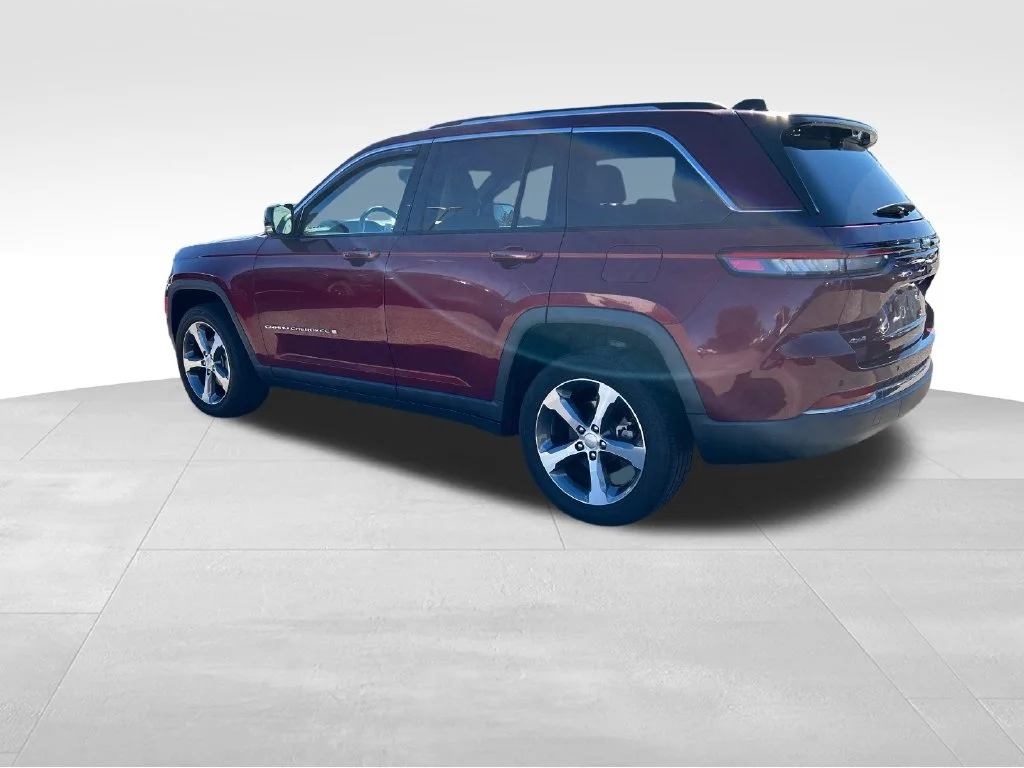 Used 2023 Red Jeep Limited image 2