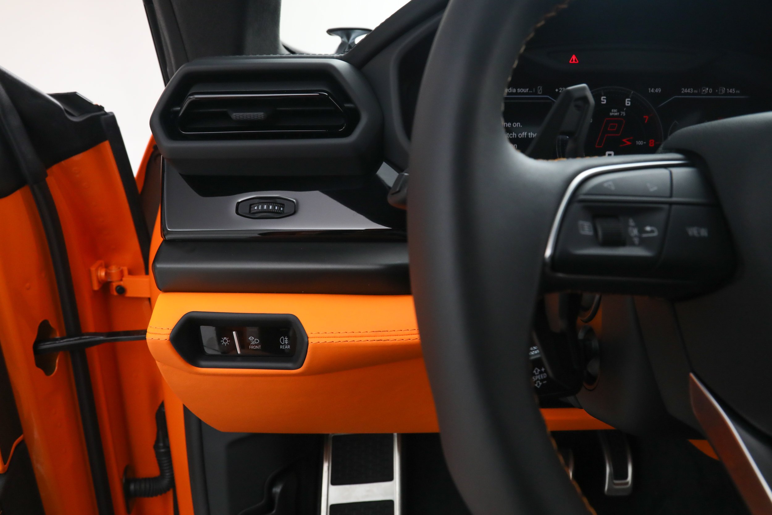 Used 2026 Orange Lamborghini SE image 28