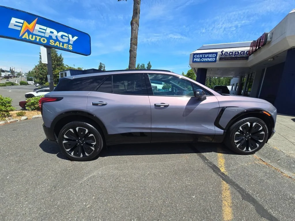 Used 2024 Galaxy Gray Metallic Chevrolet RS image 8