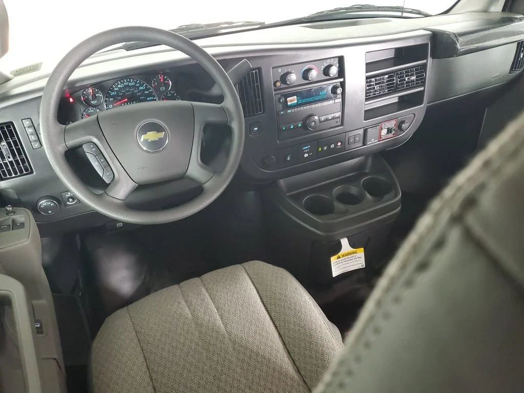 2025 Chevrolet Express Cargo Work Van - Photo 15
