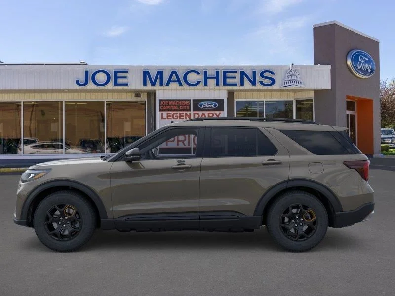 New 2026 Gray Ford Tremor image 4