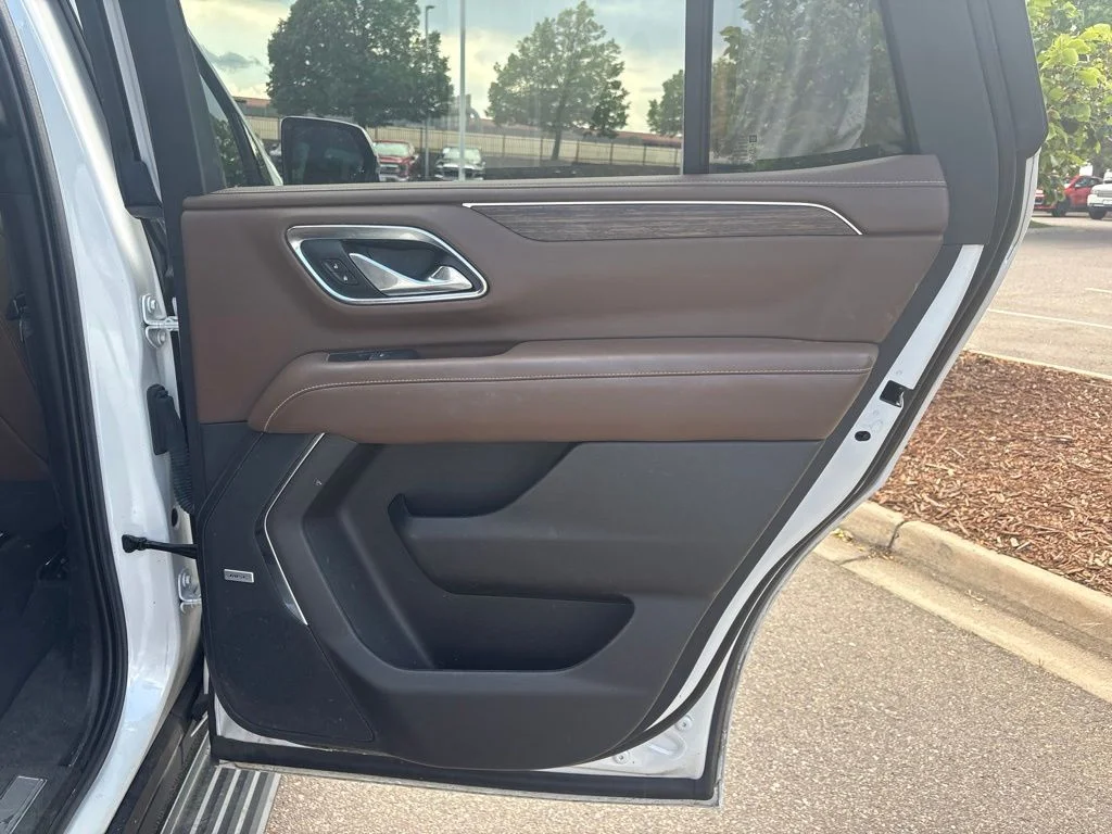 Used 2021 White Chevrolet High Country image 25