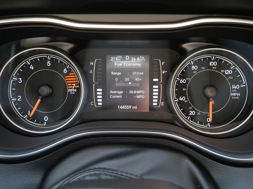 Certified Used 2020 White Jeep Latitude image 27