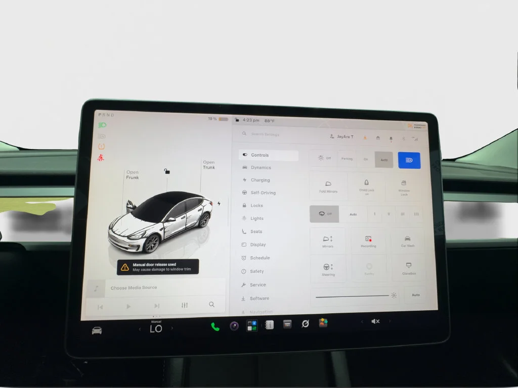 Used 2022 Black Tesla Base image 43