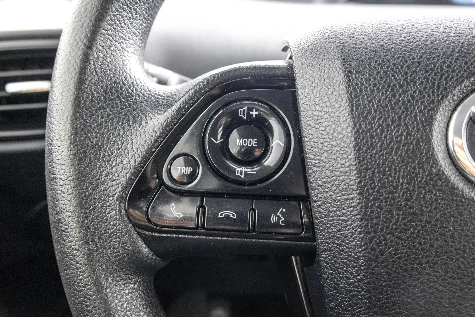 Used 2021  Toyota L Eco image 22