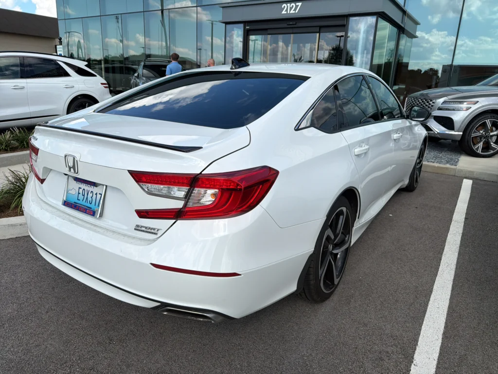 Used 2022 Platinum White Pearl Honda Sport SE image 2