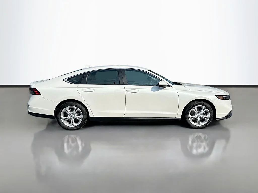 New 2026 Platinum White Pearl Honda LX image 10