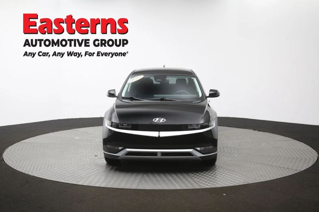 Used 2024 Black Hyundai SEL image 49
