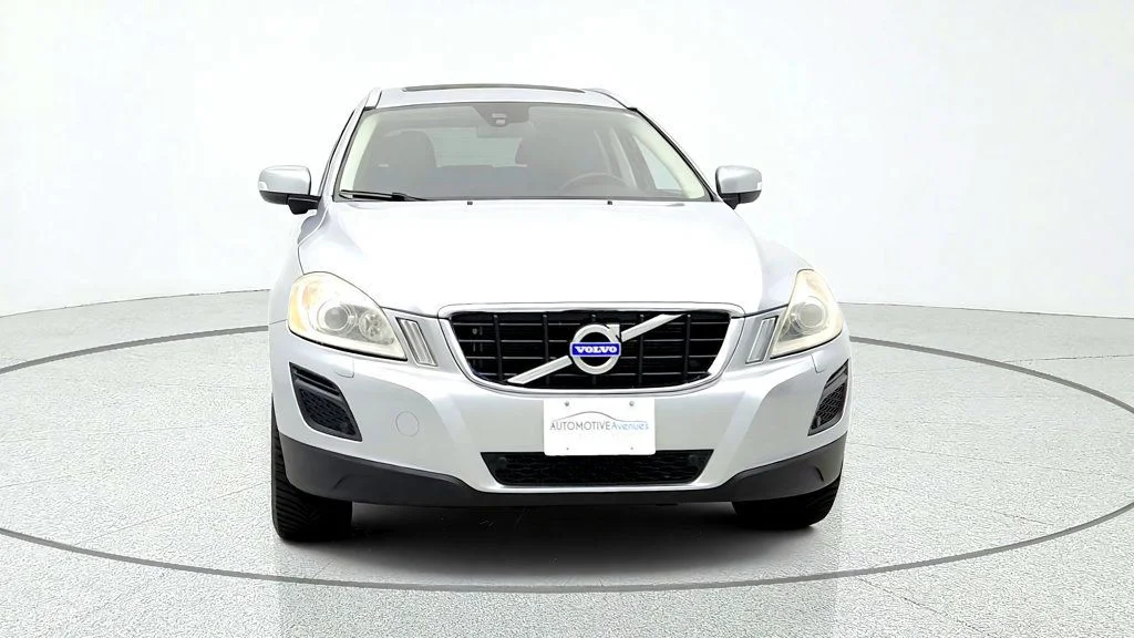 Used 2013 Electric Silver Metallic Volvo AWD 4dr T6 image 2