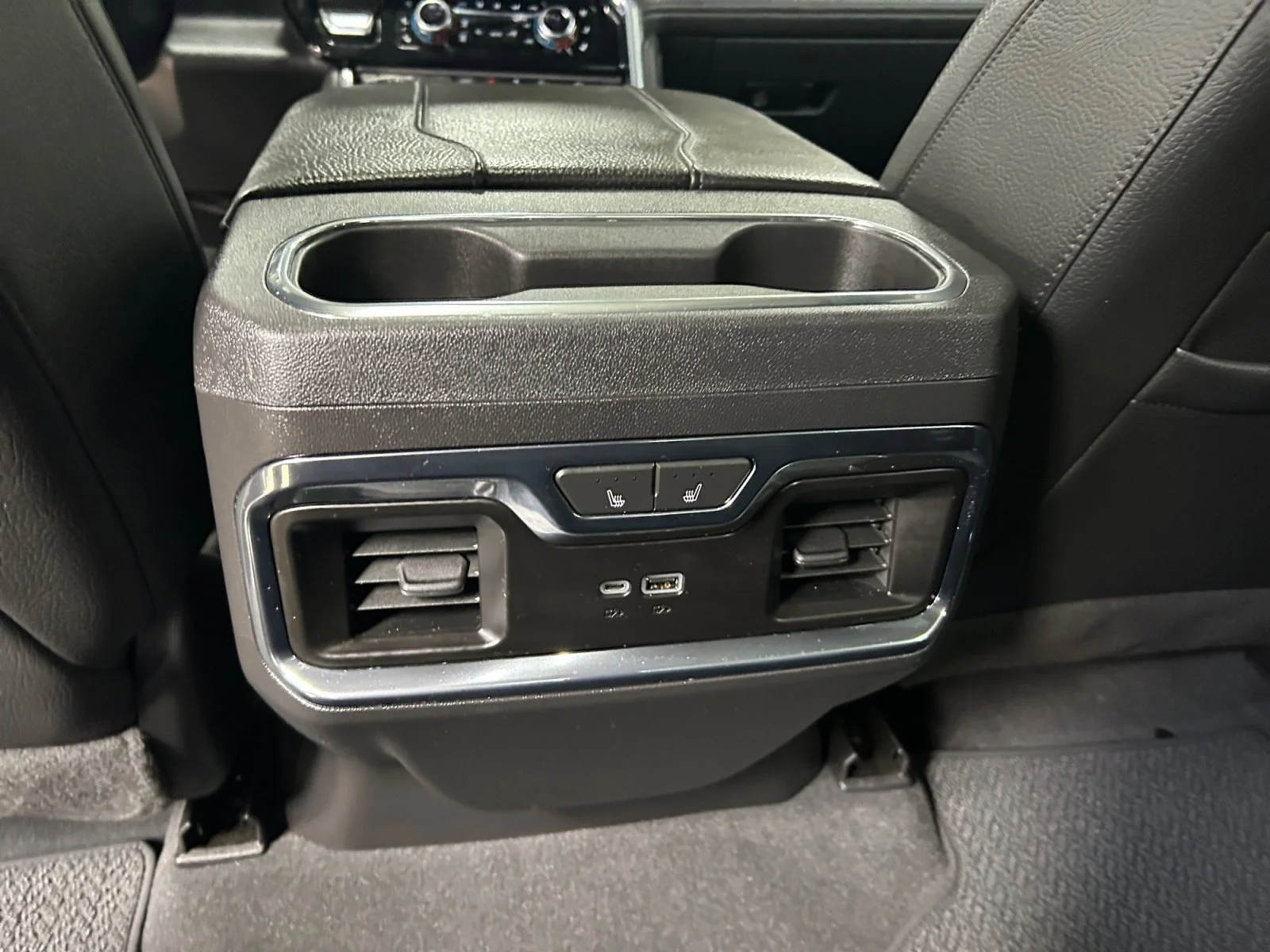 Used 2023 White GMC Denali Crew Cab image 20