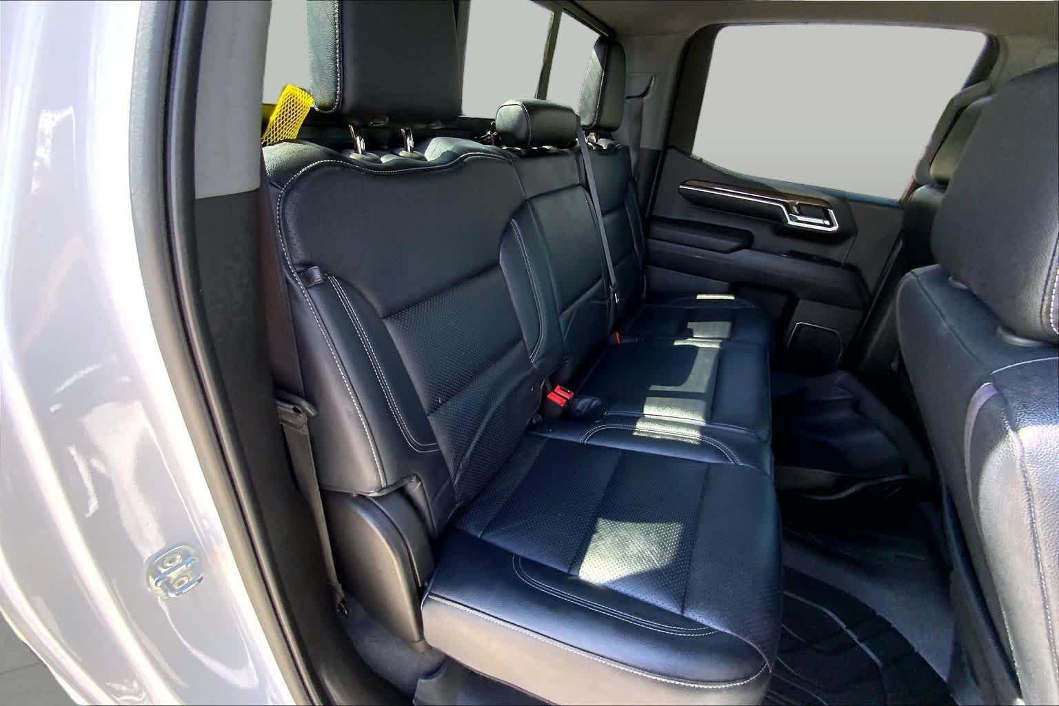Used 2022 Summit White Chevrolet RST image 19