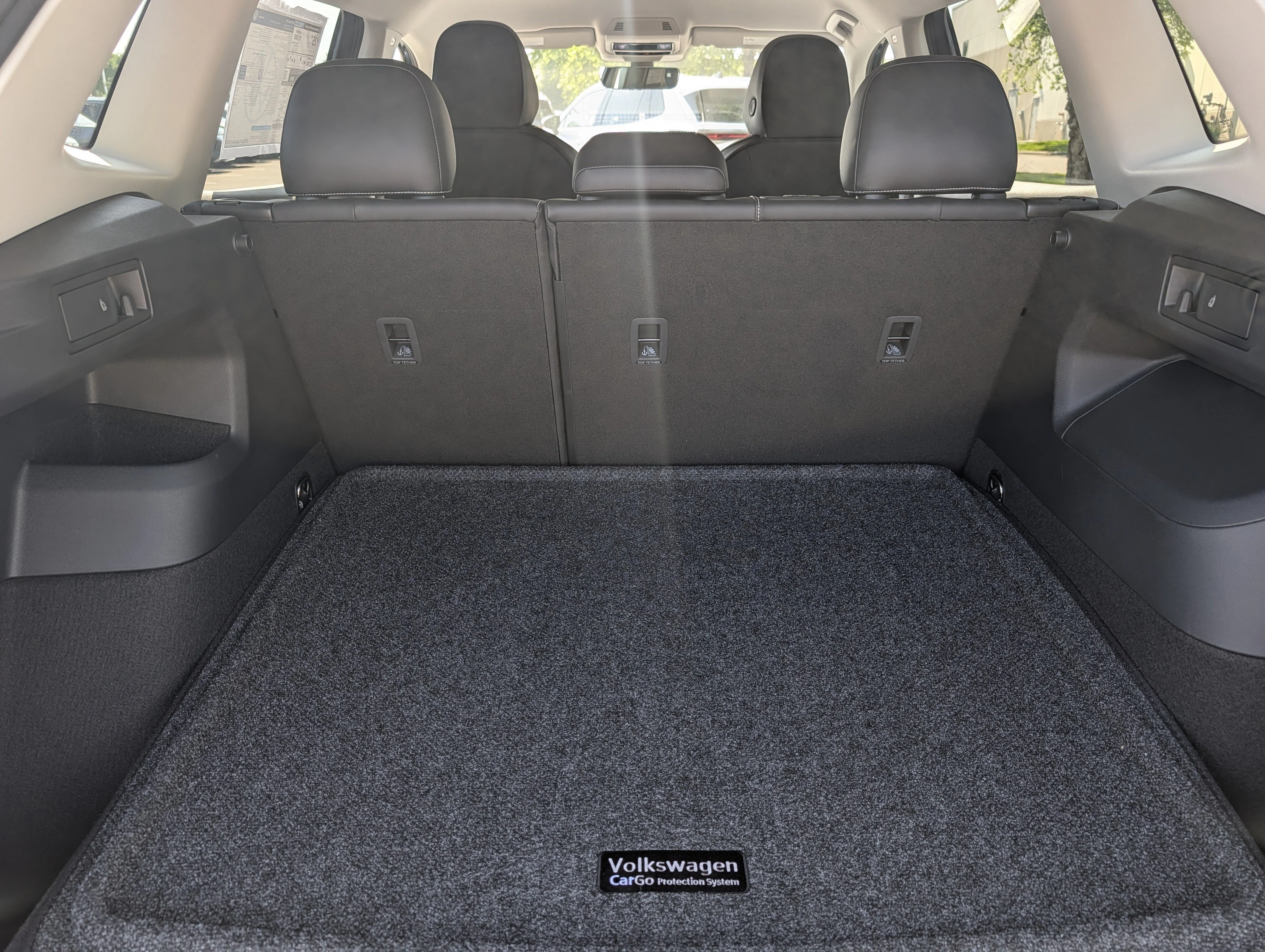 New 2026 Platinum Gray Metallic Volkswagen SE image 7