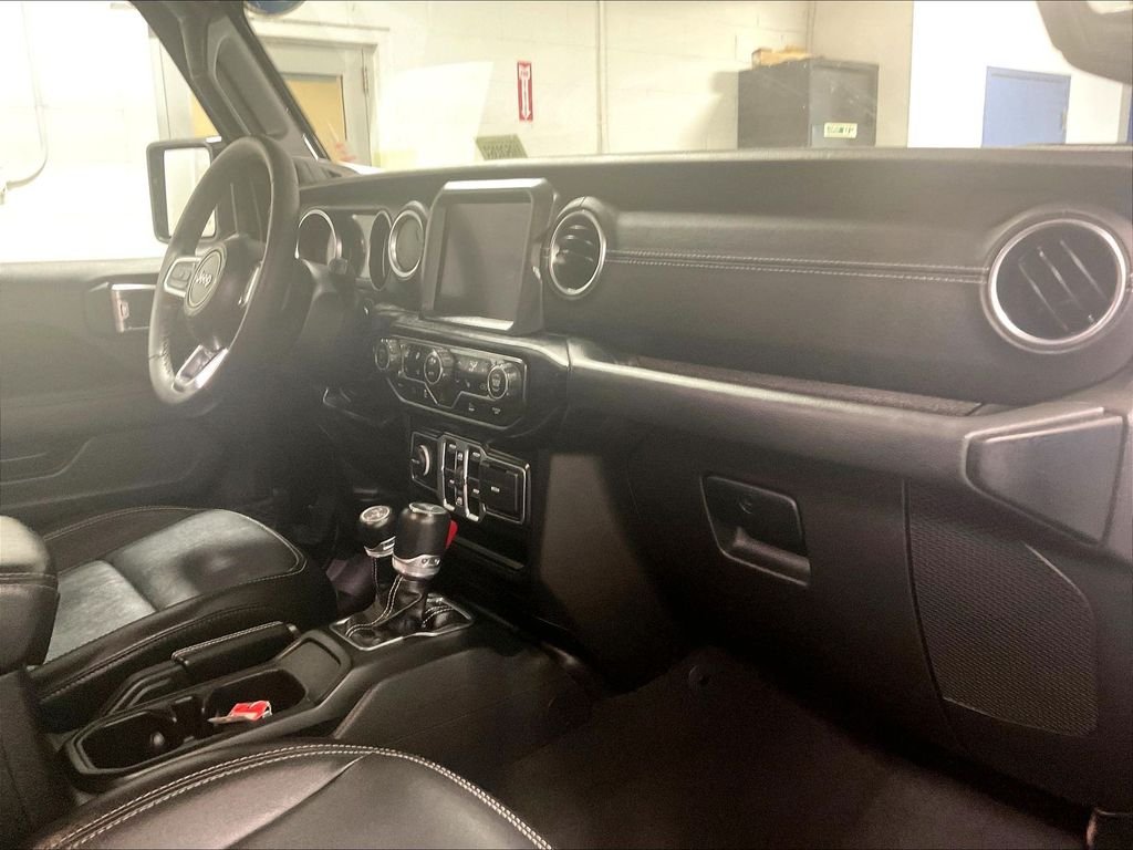 Used 2023 Black Clearcoat Jeep Sahara 4xe image 14