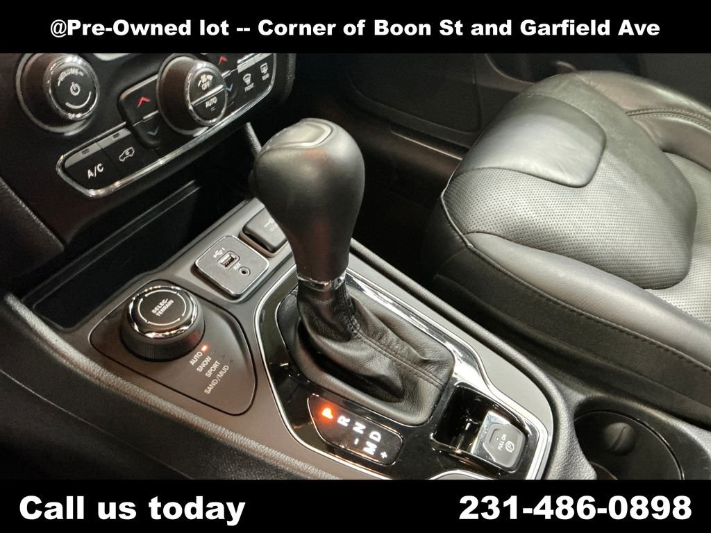 Used 2020 White Jeep Limited image 26