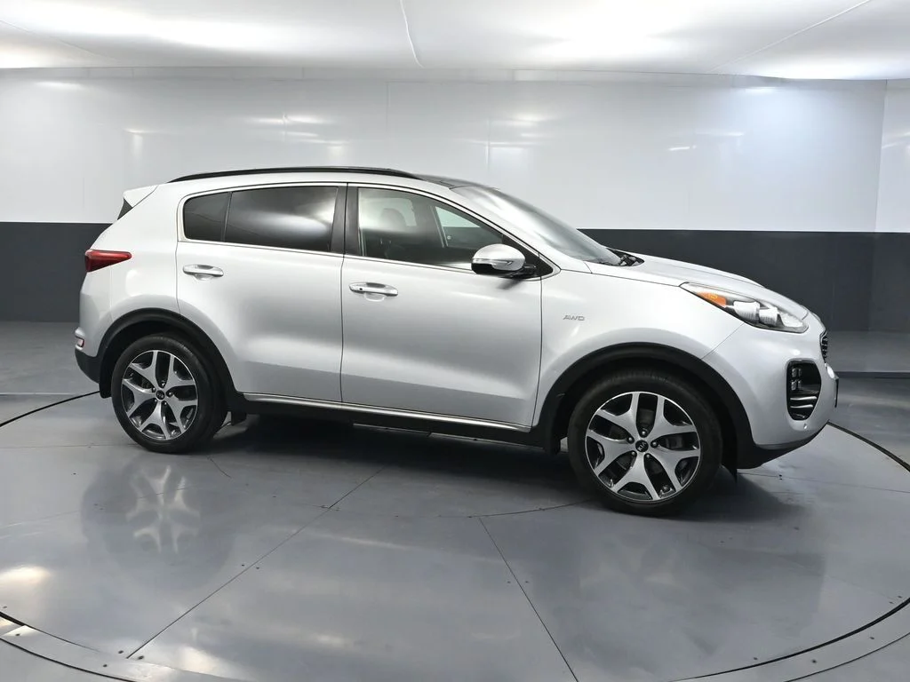 Used 2019 Silver Kia SX image 4