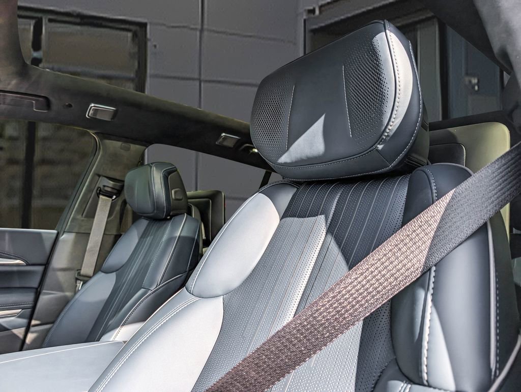 2026 Cadillac Escalade IQ Premium Luxury - Photo 11