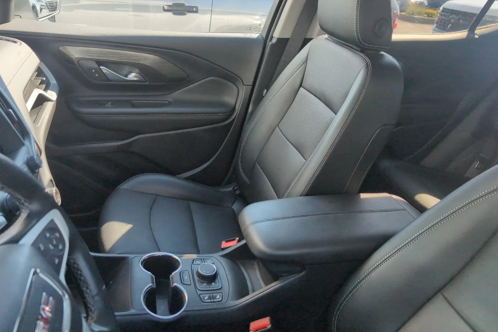 Used 2024 Summit White GMC SLT image 11