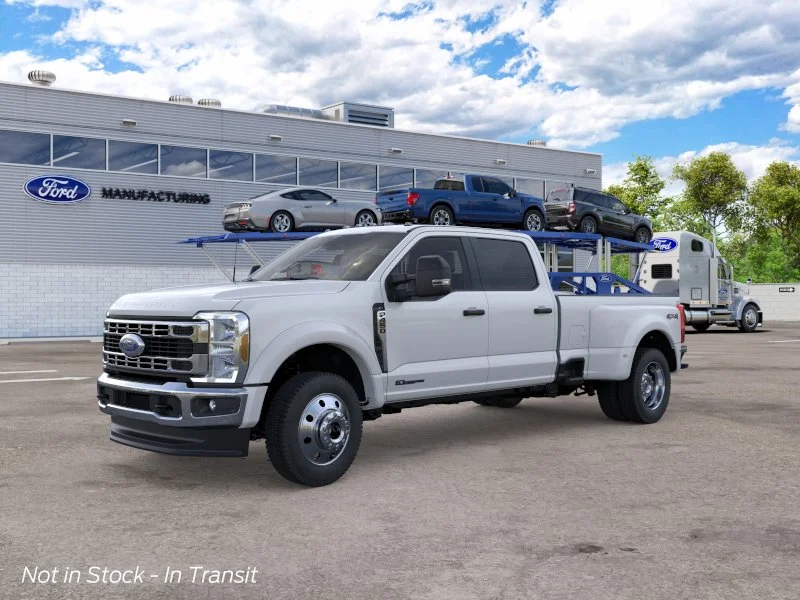New 2026 Oxford White Ford XLT image 1