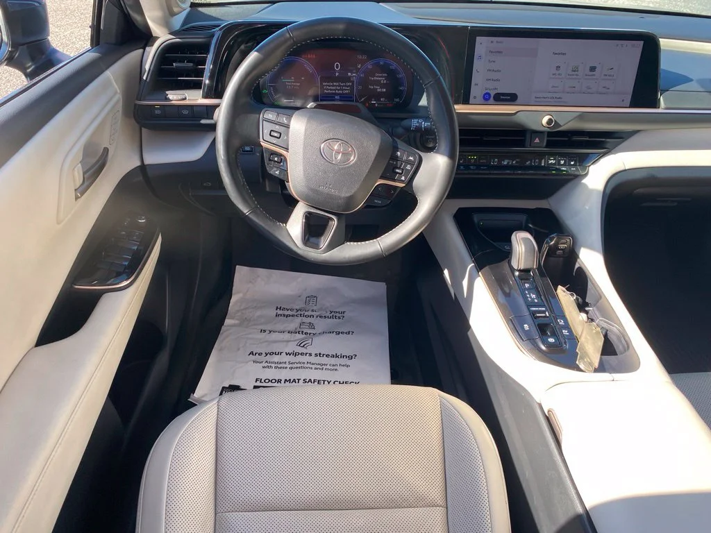 Used 2025 White Toyota Limited image 10
