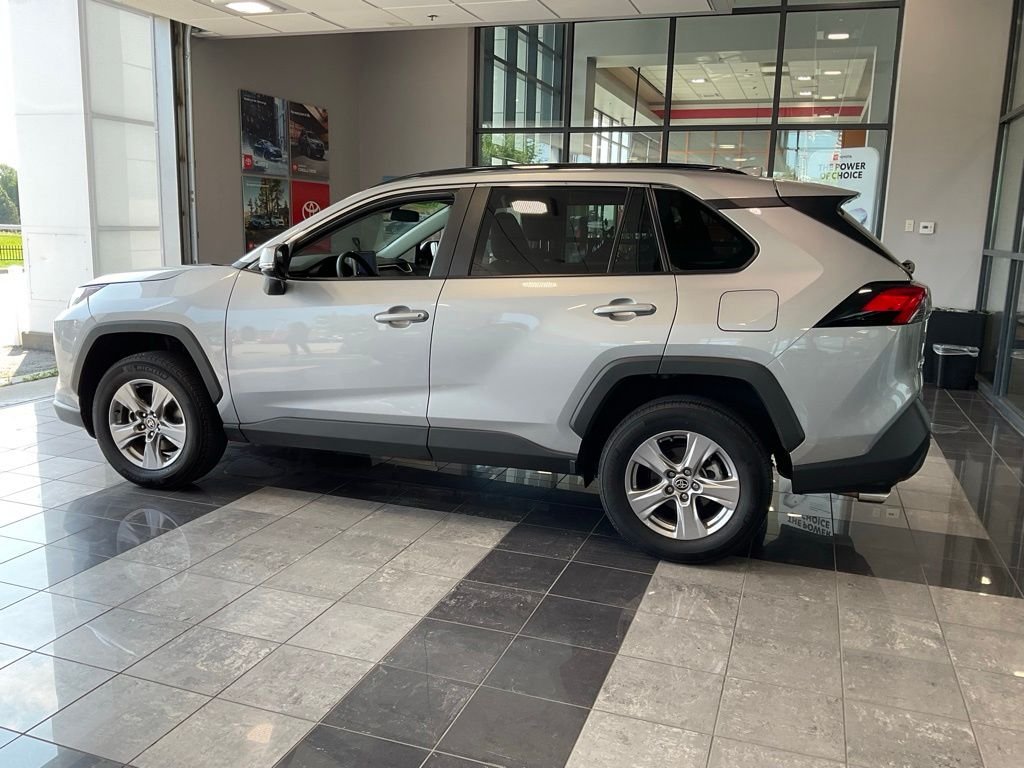 Certified Used 2025 Silver Toyota XLE image 4