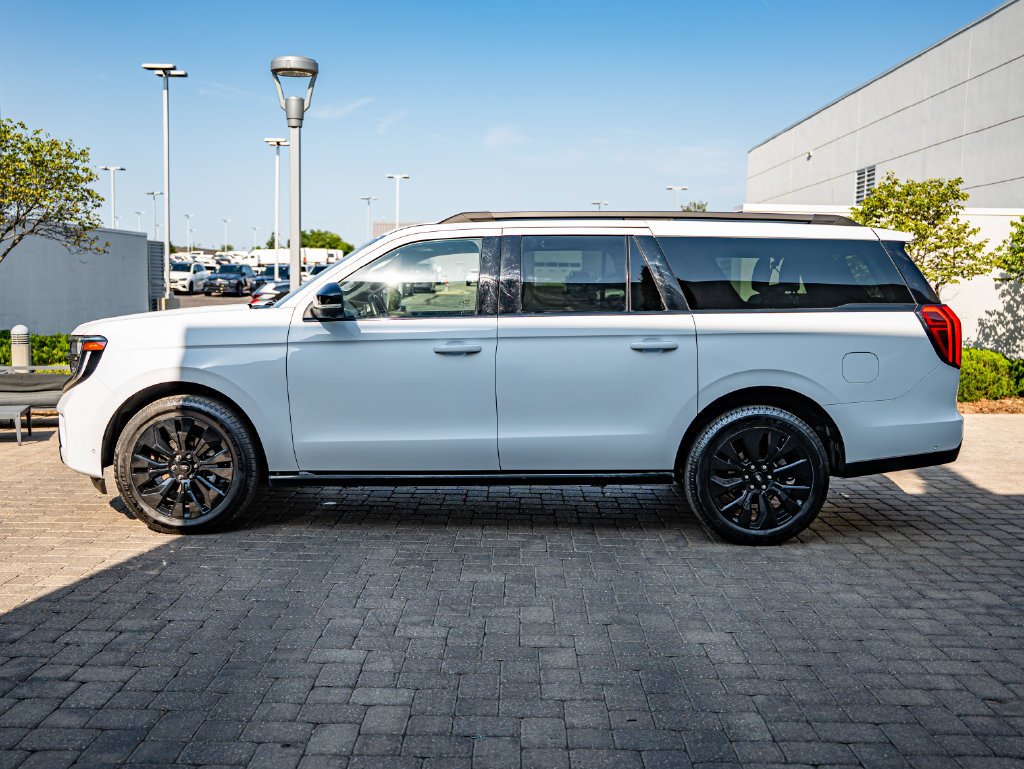 Used 2025 White Ford Platinum image 8