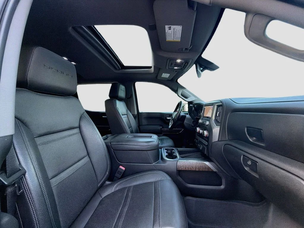Used 2019 Onyx Black GMC Denali image 30
