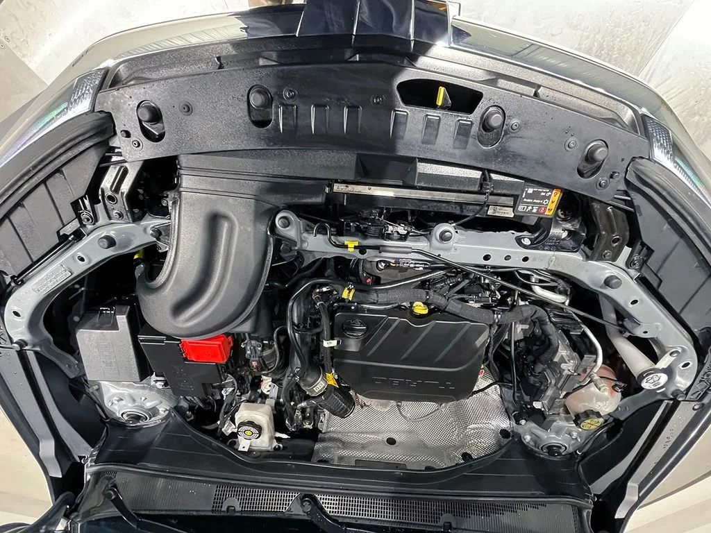 Used 2025 Gray Chevrolet LT image 37