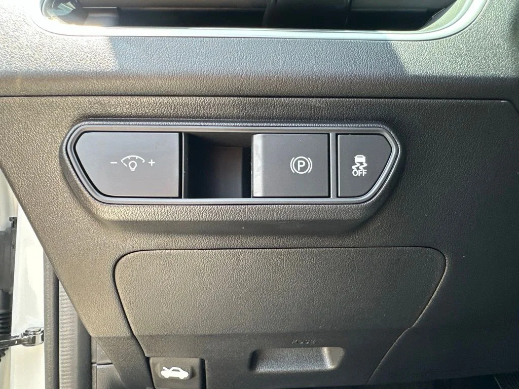New 2026 White Kia EX image 9