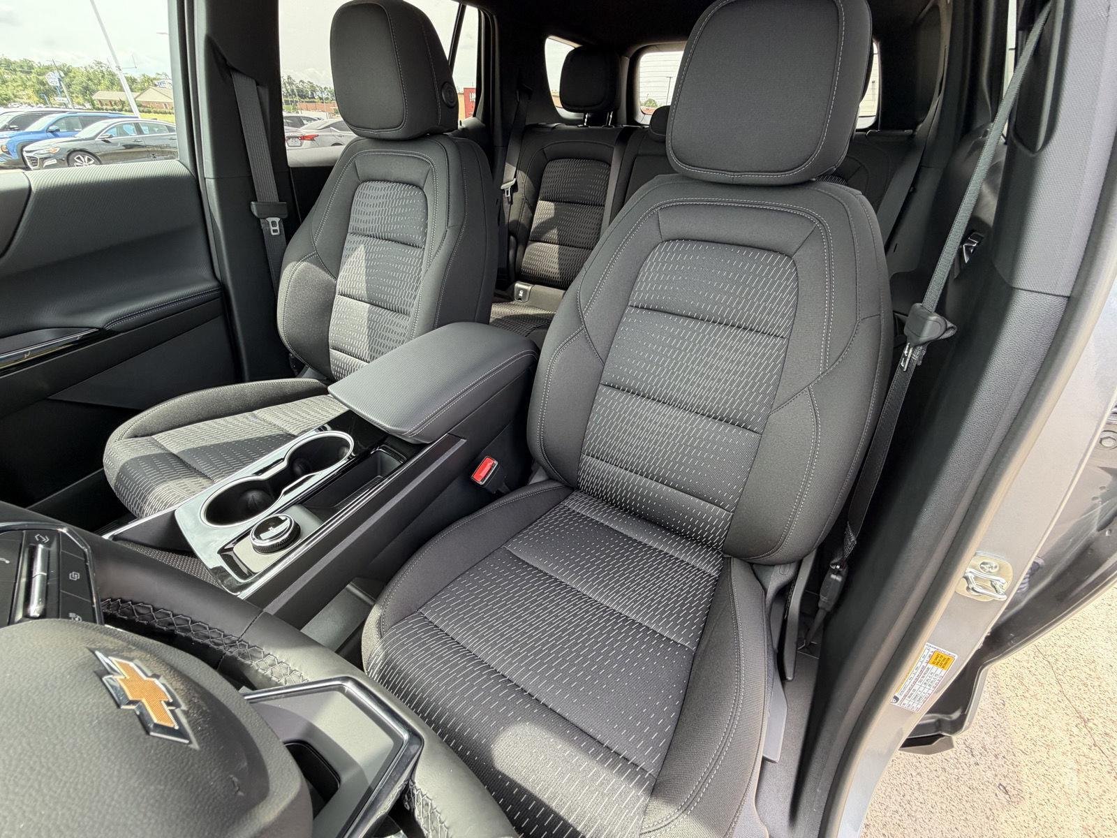 2027 Chevrolet Equinox LT - Photo 21