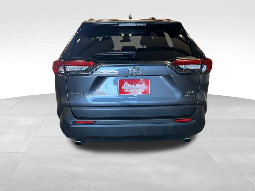 Used 2025 Gray Toyota XLE image 4