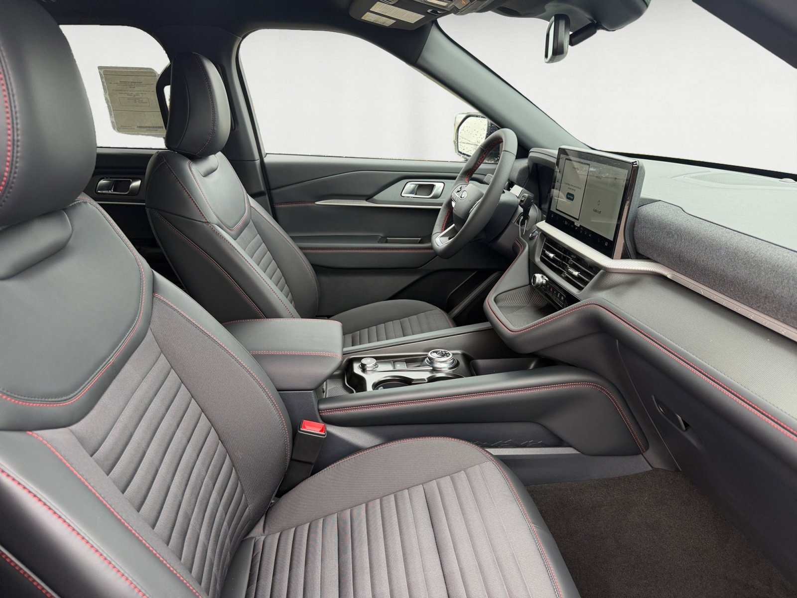 New 2026 Agate Black Metallic Ford ST-Line image 15