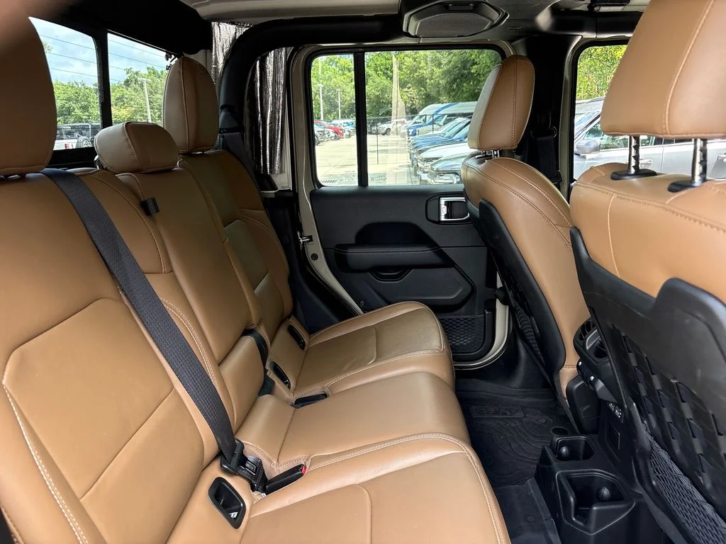 Used 2022 Beige Jeep Rubicon image 30